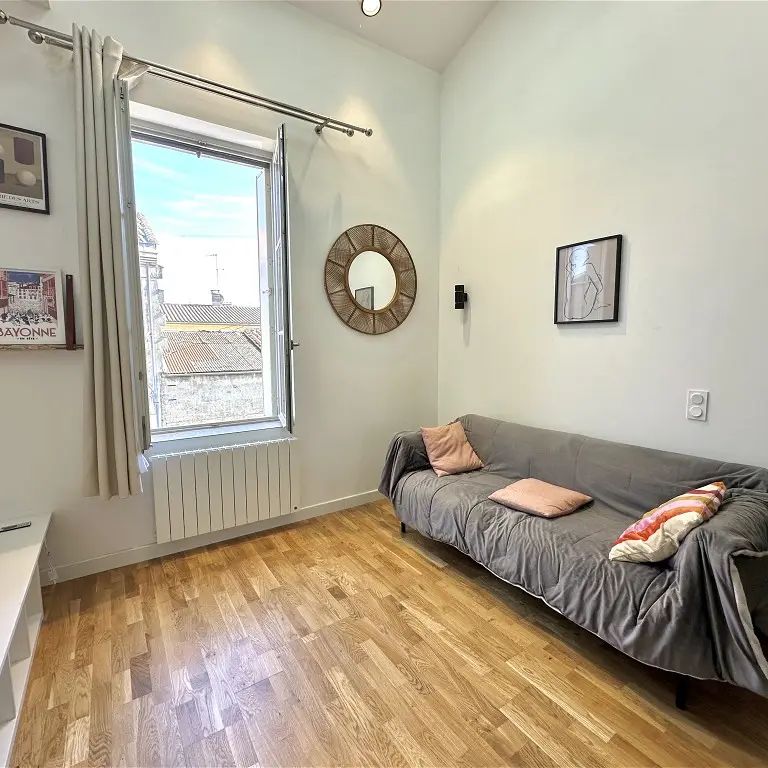 Location appartement 2 pièces - 34m² à Bordeaux (33800) - Photo 1