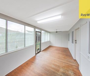 WARM AND COZY HOME OFFERED! READY TO MOVE IN! - Photo 5