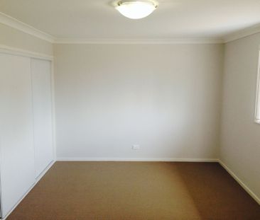 Three bedroom Townhouse in Morisset . - Photo 2