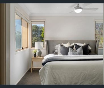 Spacious 3 Bedroom 2 Storey Unit with Pool, Solar – Ready to Move In - Photo 6