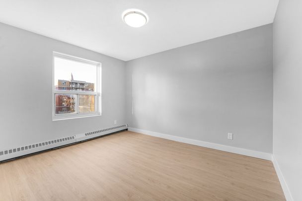 145 York St - Photo 1