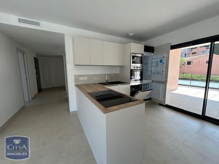 Location Appartement 4 pièces 93m² ST RAPHAEL 83700 - Photo 3
