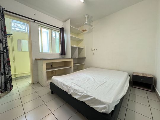 A LOUER - Sainte-Clotilde - Appartement T3 meublé avec 2 salles de bains proche de l'université idéal COLOCATION - Photo 1
