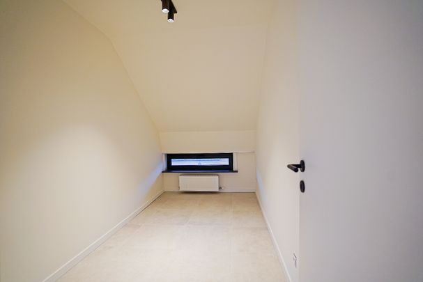 Compleet gerenoveerd appartement te Buggenhout - Photo 1