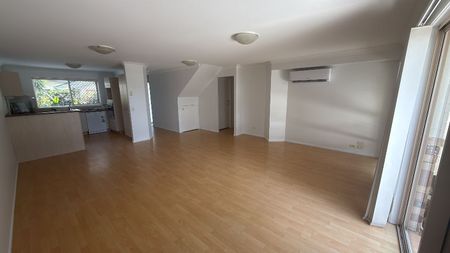 Central, Quite & Secure - Ready to Move In Now - Photo 2