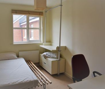 2 bedroom maisonette to rent - Photo 2