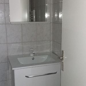 Location Appartement 2 pièces 29m² - Photo 2