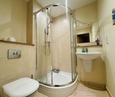 Harrogate Road, Bradford - Photo 6