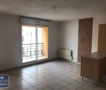 Location Appartement 3 pièces 58m² ST ETIENNE 42000 - Photo 2