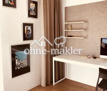 Sunny bright Art Studio for Students or Young Professionals at Maue... - Photo 1