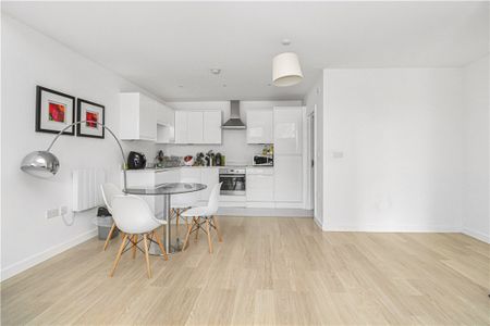 Durnsford Road, London, SW19 8LL - Photo 5