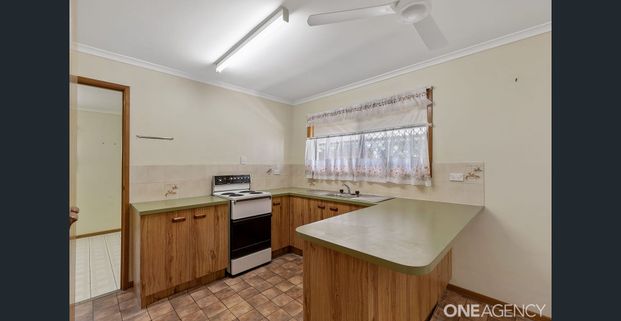 3 Bedrooms, walk to the beach - Photo 1