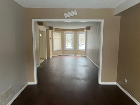 For Lease - 5364 Champlain Trail, Mississauga, Ontario - Photo 5
