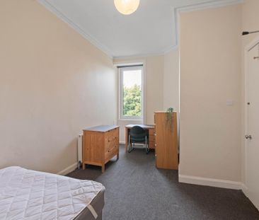 5 bedroom flat to rent - Photo 4