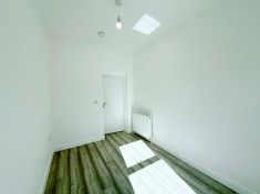 1 bed Shared Flat for Rent - Photo 5