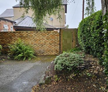 2 bedroom flat to rent - Photo 5