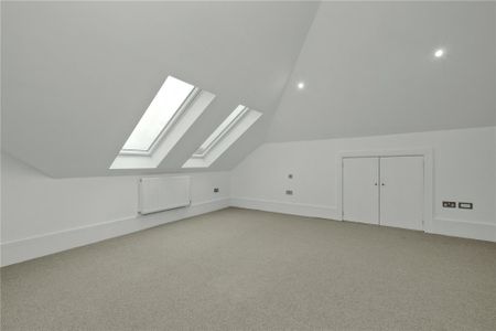 5 bedroom detached house to rent - Photo 4