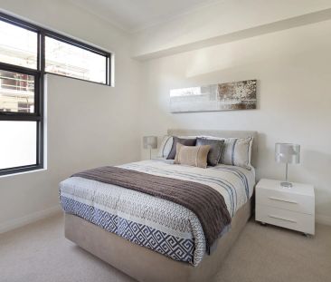 MODERN & STYLISH TOWNHOUSE! - Photo 5