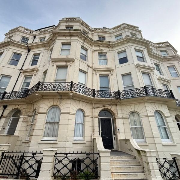 St Aubyns, Hove - Photo 1