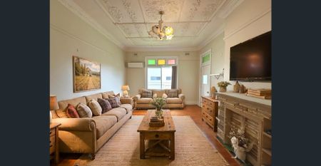 Charming Family Home in Wiley Park!! - Photo 2