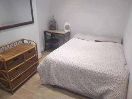 1 bedroom in a house share to rent - Photo 3