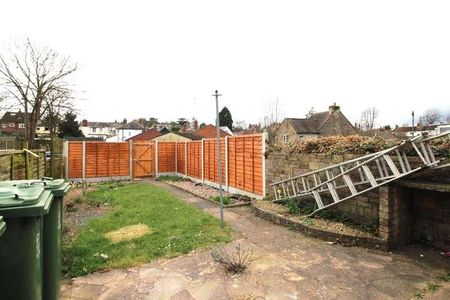 Sutton Road, Kidderminster, DY11 - Photo 4