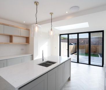 Richmond Grove, Surbiton, KT5 - Photo 2