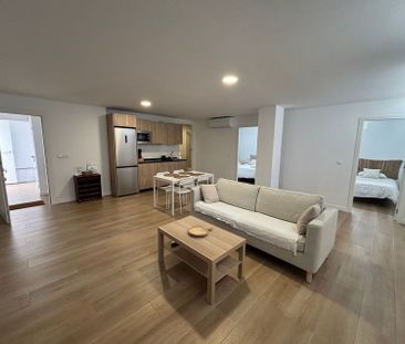 Alquiler de chalet adosado en Calle Júpiter - Photo 1