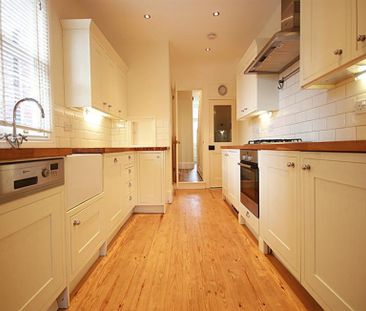 3 Bedroom Terraced To Let - Photo 6