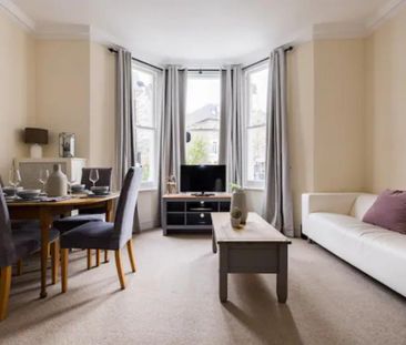 2 bedroom ground floor flat to rent - Photo 1