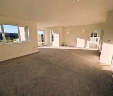 West Johnstone, Bish Mill, South Molton - Photo 1