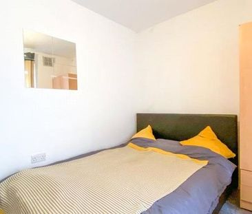 6 bedroom house to rent - Photo 1