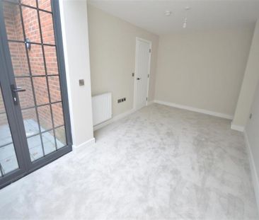 Brown Street, Altrincham - Photo 5