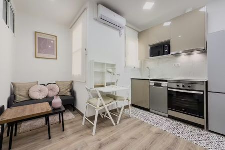 Carrer de la Cera, Barcelona, Catalonia 08001 - Photo 2