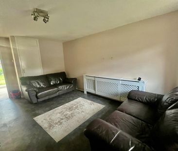 2 bedroom end of terrace house to rent - Photo 5