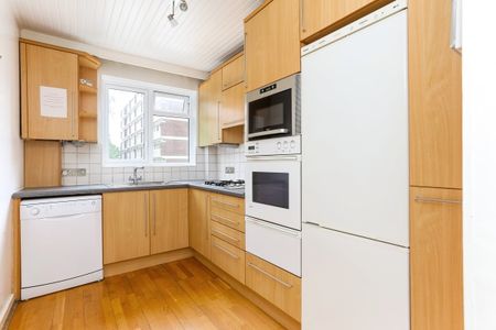 2 bedroom flat to rent - Photo 2