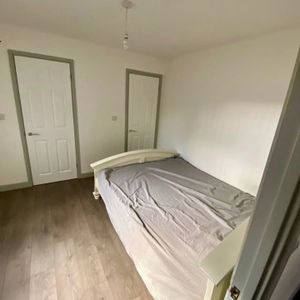 1 Bed Flat, Coventry, CV2 - Photo 2