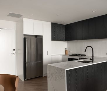 Luxury 2 bedroom, fully furnished apartment - Photo 4