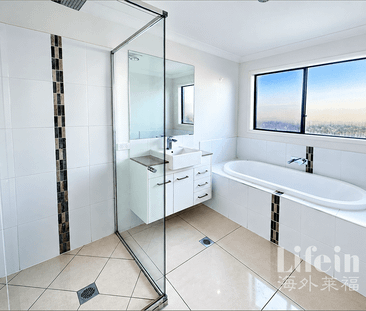 Fresh Flooring in a Convenient Pimpama Location - Photo 4