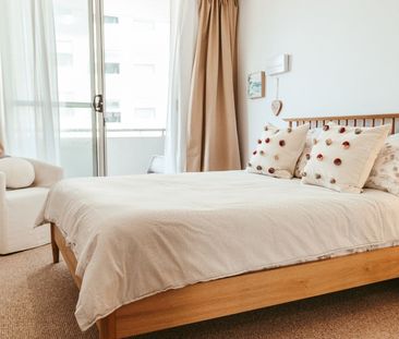 Flexible Coastal Lifestyle - Fully Furnished & Ready to Enjoy - Photo 2