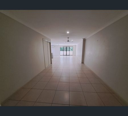 1/10 Chantrill Ave, Nerang, Qld 4211 - Photo 4