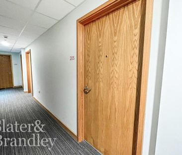 Studio to rent - Photo 4