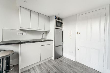 Studio to rent - Photo 3