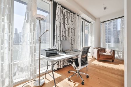 For Lease - 1 Bloor Street Unit# 511, Toronto, Ontario - Photo 5