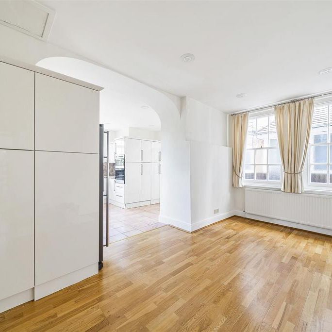 6 bedroom semi-detached house to rent - Photo 1