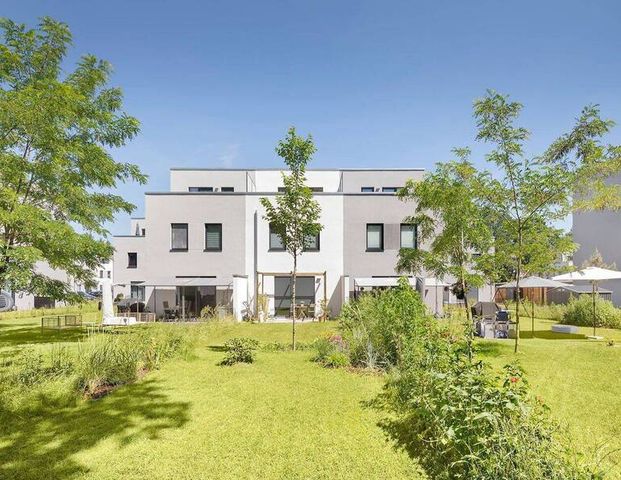 Dämeritzer Ufer - Reihenhaus mit großem Garten, Parkett, EBK und Dachterrasse - Foto 1