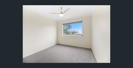 Comfortable Family Living in a Convenient Ormeau Location - Photo 3