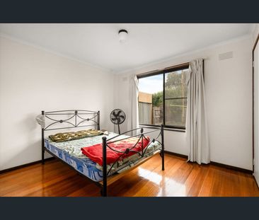 Comfortable 3-Bedroom Home with Great Outdoor Space! - Photo 2