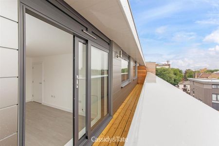 2 bedroom apartment to rent - Photo 2