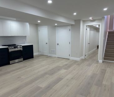 For Lease - 3881 Skyview Street, Mississauga, Ontario - Photo 2